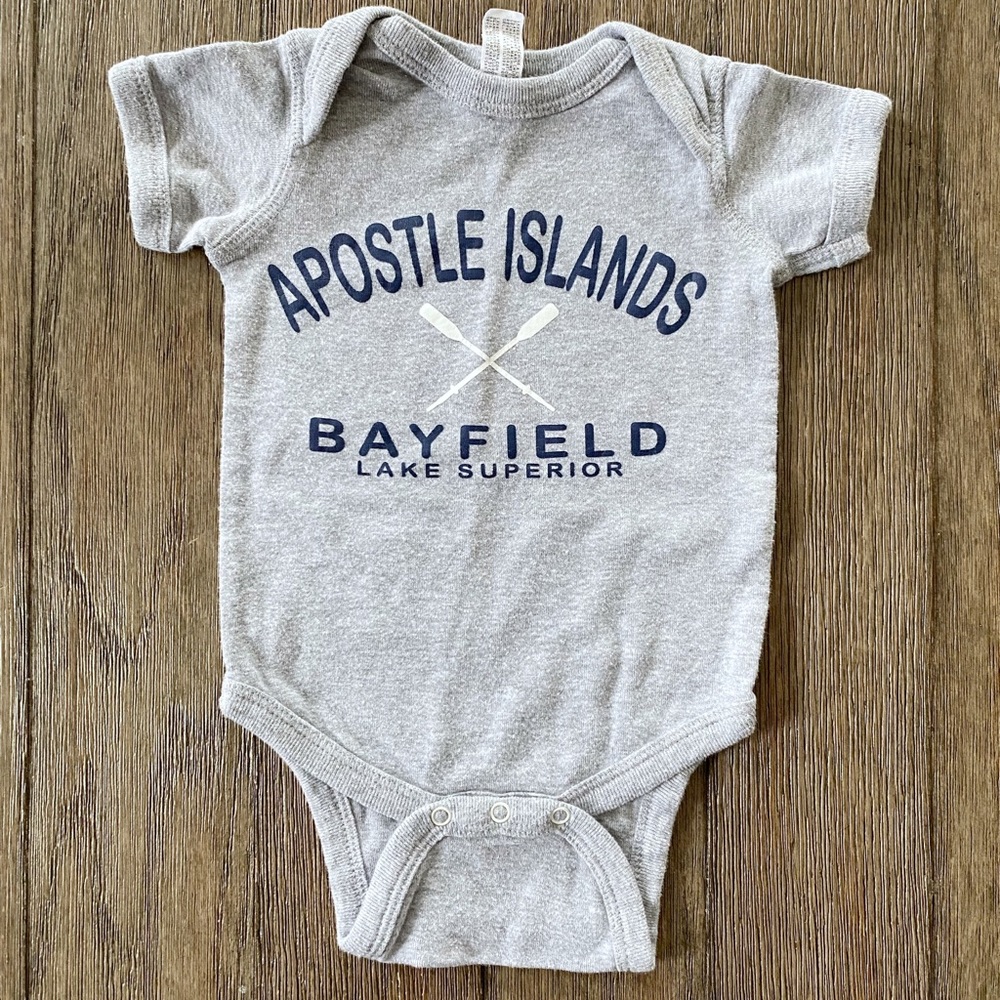 4/$10 Apostle Islands onesie bodysuit 6 months